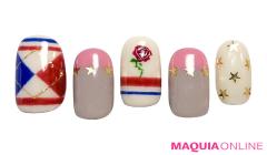 チアガールみたいにキュートでラブリーな「スポーティー」ネイル | lMAQUIA