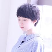 黒髪ショートの大人キュート、クールなおしゃれヘアカタログ