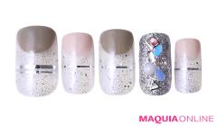 シャープなのにやさしい、いろんな輝きを楽しむ「シルバー」ネイル | lMAQUIA