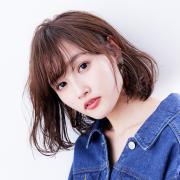 今ドキ感のある女っぽボブは、ミックスカール×セミウェット質感がカギ | lMAQUIA