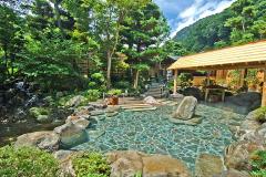 二人っきりでゴロゴロできる完全個室の露天風呂も！GWデートで行きたい関東の日帰り温泉