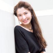 ヘアアレンジ｜忙しママにおすすめ！ ねじって留めるだけの簡単前髪 |