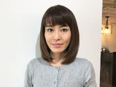 クセ毛ストレートヘアのお悩みを解決！ストンとまとめるスタイリングテク【髪コンプレッ