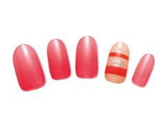 キラキラネイルデザイン18選｜ピンクや白で輝く人気キラキラデザイン集 |