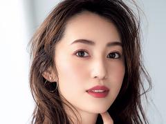 ゲランのローズリップで可愛げ残るイイ女風メイクが完成！ |