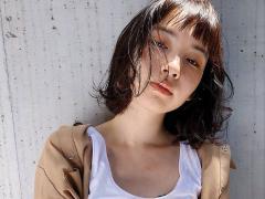 ジメッとした季節もヘアスタイルを変えて味方に♡