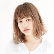 ハネ感とハイトーンカラーで、シンプルボブをこだわりのおしゃれヘアに格上げ！ | マキア