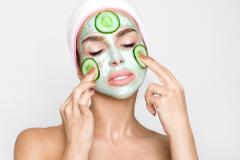 お肌の曲がり角？アラサーから気をつけておくべきビューティケアとは