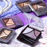 今年の流行色はバイオレット♡「すみれ色メイク」で垢抜ける！ - LOCARI（ロカリ）