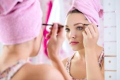 ポイントは黄金比！失敗しない眉メイクのコツ