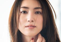 ルナソル＆キッカで作る、マット×オイルグロスの最旬リップメイク |