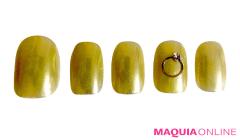 幸せの瞬間をあらわした「リング」ネイルで、誰よりもハッピーに！ | マキアオンライン（