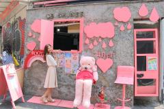 最新レインボーグルメを発見！びよ～んと伸びまくる「レインボーサンド」が超すごい