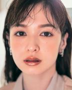 M・A・Cのメタリックリップに注目！ ざっくり塗って抜け感を演出 |