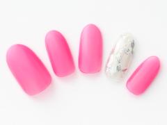 【365日ネイル】休日はパッと華やぐカラーで気分をUP！クリア感を生かして涼やかに♪ |