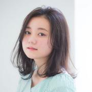 “長め前髪×ヌケ感ミディ”で、童顔を味方にした色っぽさを手に入れて！ |