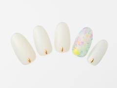 【365日ネイル】7月後半戦を気持ちよく駆け抜ける！クリアホワイトのエレガントネイル |