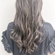 海やプールに行くなら、色持ちも良く、綺麗に抜けるカラーにすべし！！