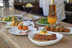 ロイズ・ワイキキのお得なハッピーアワー