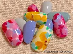 ネイルカラーのみで作る！ トレンドのくすみ系カラーでボタニカルフラワーネイル