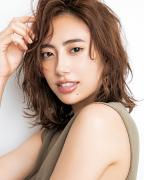 明日発売【美的9月号付録】目尻も口角も“美ライン”デザイナーで、キワメイク上手！ |