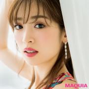 ブルベ肌さん×ビーチリゾートは、日差しに負けないグリーンアイラインで誘う目元に！ |