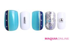 メタリックな輝きで、スポーティーに遊ぶ「スター」ネイル | マキアオンライン（MAQUIA ONL