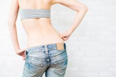 ずんぐり感を解消！猫背も贅肉もおサラバできる「背中痩せエクササイズ」9つ -