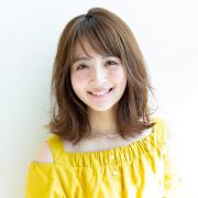 真夏におすすめ！ 涼顔にキメる外ハネカールでシンプルロブに抜け感を | マキアオンライン