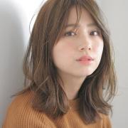 トップはふわん、毛先はくるん！「くびれヘア」がブレイク必至かも♡