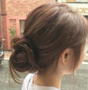 お仕事ヘアは「まとめ髪」でデキル女に。上司ウケもばっちり♪