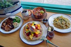 ダイヤモンドヘッドの麓にオープンした「カフェ・モーリーズ」