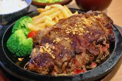 肉、にく、ニク～！「ワイキキ横丁」でお肉をモリモリ食べて夏バテ予防