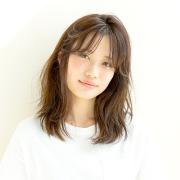シンプルさが心地いい、ラフ質感の都会派リラクシーミディアム | マキアオンライン（MAQU
