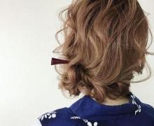 浴衣に合う簡単セルフアレンジ。ふんわりまとめるシニヨンスタイル！