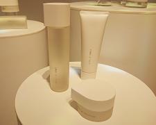 細胞にうるおいがめぐる！ 内側からふっくらとした肌を叶えるエイジングケアアイテムが「