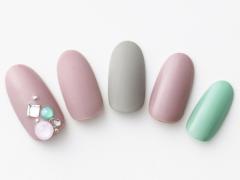 【365日ネイル】オンモードに使えるのに色っぽい！女らしい質感のマット＆スモーキーネイ