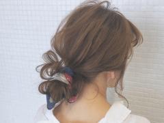 秋コーデにこそ合わせたい♡大人の「スカーフヘアアレンジ」8連発 -