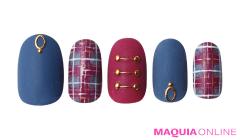 辛口ゴールドと「差し色ボルドー」ネイルで、ネオトラッドスタイル | マキアオンライン（