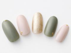 【365日ネイル】淡いトーンでエレガントに…上品スモーキーネイル |