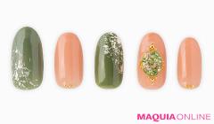 輝きをギュッと集めた「メタルシェルフレーク」ネイルで、みんなの視線をクギづけ！ | マ