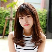 ナチュラルカール＆美肌カラーのAラインストレートロングで好感度アップ | マキアオンライ