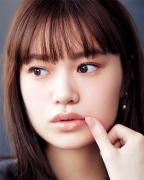 ケイト、カネボウ、To／one…“味変リップ”の最旬はゴールドカラー！ |
