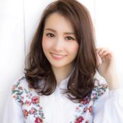 セミロングがこなれる！ “かき上げ前髪”を今っぽく見せる３つのルール |