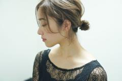 お呼ばれイベントに♡簡単なのにきちんと感のある「大人シニヨン」 -