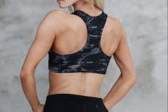 脱・後ろ姿のオバサン化！30秒で背中を引き締める筋肉リリース