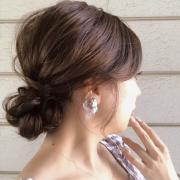  秋雨前線、接近中！雨の日でもボワッとしない「ヘアアレンジ」7選  -