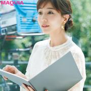 田中みな実さんに密着！ お仕事中のビューティケアはどうしてる？ | マキアオンライン（