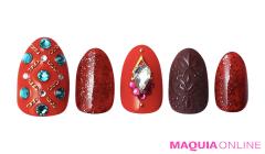 オリエンタルなレリーフに、エキゾチックな輝きを放つ「秋オレンジ」ネイル | マキアオン