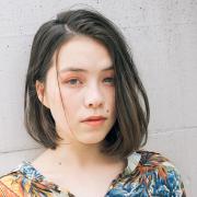 シンプルかつ自分らしい！ 重さと抜け感を両取りする高感度ワンレンボブ | マキアオンライ